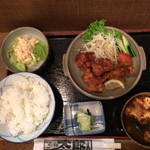 Tebasaki Tarou - 本日のランチ 鶏の唐揚げとポテトサラダ、赤だし