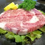 炭火焼肉 やまもと - 特選ステーキのアップ