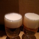 割烹くずし 徳多和良 - ビールはエビス。小ぶりだが300円（税別）