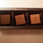 バーマンズチョコレート - 左からラム、カルヴァドス、シャンパン