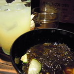 夕焼け飯店 - お通し１＆グレープフルーツ生絞り