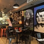 Little Vegas Burger & Bar - 店内フォトジェニックです！