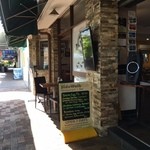 Sidewalk Cafe - その名の通りビーチサイドに！