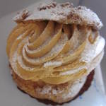 アヴランシュ・ゲネー - キャラメルのシュークリーム