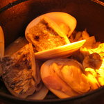 Shin Harada - 太刀魚と地蛤、キノコのココット焼きの新蓮根添え