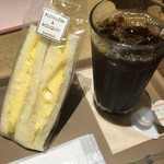 ブロッサムアンドブーケ - たまごサンドとアイスコーヒー どちらも220円