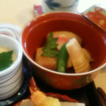 炊き合わせ＆茶碗蒸し（ピンボケごめんなさい）