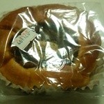 コトリパン - ツナカレーロール 120円(税別) ※北野エースで購入