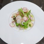 ル ムロン デ オワゾ - 真ダイとラデイッシュのマリネ十和田産ポロネギ添え