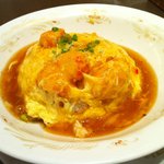 かにチャーハンダイニングの店 - たらば蟹の半熟とろ玉チャーハン