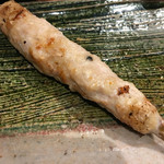 炭家 - つくね串。ジューシーです。