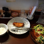 豆の湯 - 平日の日替りランチ650円