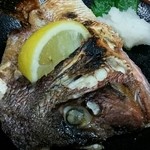 まるさん松本 - 鯛お頭の塩焼き