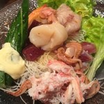 豪快 立ち寿司 日本橋店 - 海鮮サラダ