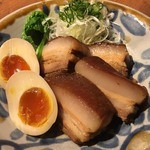 ◆皮付き五枚肉のラフテー（角煮）