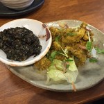 初台スパイス食堂 和魂印才たんどーる - 「チキンピクルス＆海苔ピクルス」400円