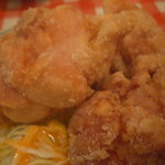 来福軒 - シンプルな味付けのからあげ