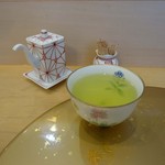 くるまや - 緑茶はイイね。落ち着きます。