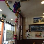 ラズマハル - 201605 クリスナ 店内（座席より右まわり）→