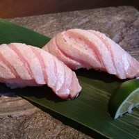ダイナミックキッチン＆バー 燦 大阪店 - 大トロの炙り握りは追加で