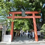 あかぎカフェ - <'16/05/05撮影>新緑で快晴の赤木神社の風景です