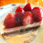 Goemon - 苺のレアチーズケーキ