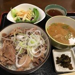 喜來喫飯 - 帯広豚丼201604