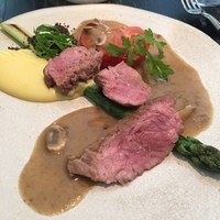 ラ・ボンヌターブル - メイン