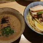 自家製麺 MENSHO TOKYO - ラム豚骨つけめん塩スパイスの肉増し