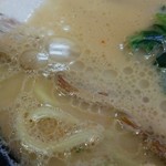 横浜家系ラーメン濃太家 - 変わった後味のとても残念なスープでした。