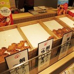 なにわ鯛焼きパイ - ショーケースの様子。