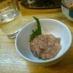 いっさ - 日本酒[300円]とイカの塩辛[200円]