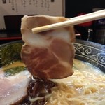 ひげ坊主 - H.28.5.10.昼 チャーシューリフト((みそとんこつらぁめん))