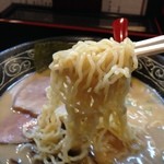 ひげ坊主 - H.28.5.10.昼 麺リフト(みそとんこつらぁめん細麺)