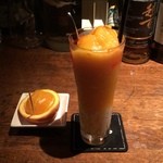 Akuavitto - オレンジのカクテル