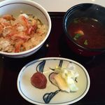 海舟 - 桜海老ご飯、なめこと湯葉の赤出汁、香の物