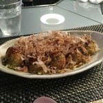 日間賀 - 醤油味のたこ焼き！香ばしく美味しかったです。
ビールに合いそうな感じでした(^_^)v