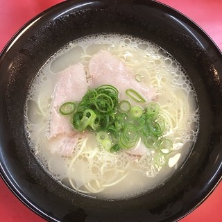 はかたや 川端店 - 博多ラーメン 290円