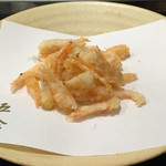 五金 - 駿河湾産の白エビ揚げ
