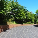 メゾン エメ・ヴィベール - 快晴に映える外観の風景です