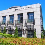 メゾン エメ・ヴィベール - 快晴に映える外観の風景です