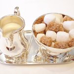 メゾン エメ・ヴィベール - ランチコース 5346円 のミルクと角砂糖