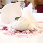 メゾン エメ・ヴィベール - ランチコース 5346円 の赤い果実とバジルのヴァシュラン仕立て