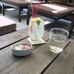 PATISSERIE TOOTH TOOTH シーサイドカフェ - トゥーストゥースレモネード