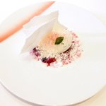 メゾン エメ・ヴィベール - ランチコース 5346円 の赤い果実とバジルのヴァシュラン仕立て