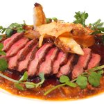 メゾン エメ・ヴィベール - ランチコース 5346円 の鴨胸肉のロティとフォアグラのフラン 甘酸っぱいソース