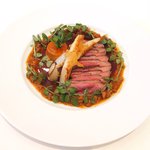 メゾン エメ・ヴィベール - ランチコース 5346円 の鴨胸肉のロティとフォアグラのフラン 甘酸っぱいソース