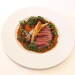 メゾン エメ・ヴィベール - ランチコース 5346円 の鴨胸肉のロティとフォアグラのフラン 甘酸っぱいソース