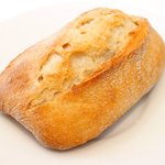 メゾン エメ・ヴィベール - ランチコース 5346円 のパン