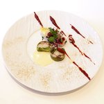 メゾン エメ・ヴィベール - ランチコース 5346円 のオマール海老とナスのテリーヌ タプナードとカレーの香り